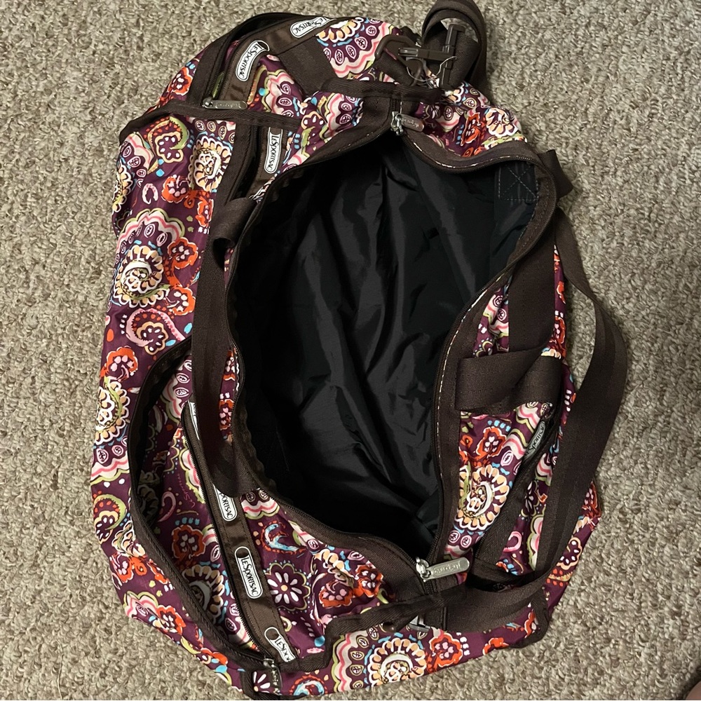 LeSportSac large weekender duffel bag - Picture 5 of 5